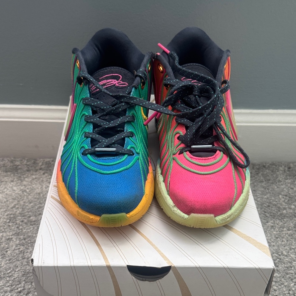 Boys Nike LeBron XX1 sneakers